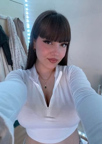 Fanny OnlyFans young 4